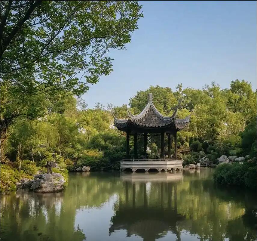 同江冰旋餐饮有限公司